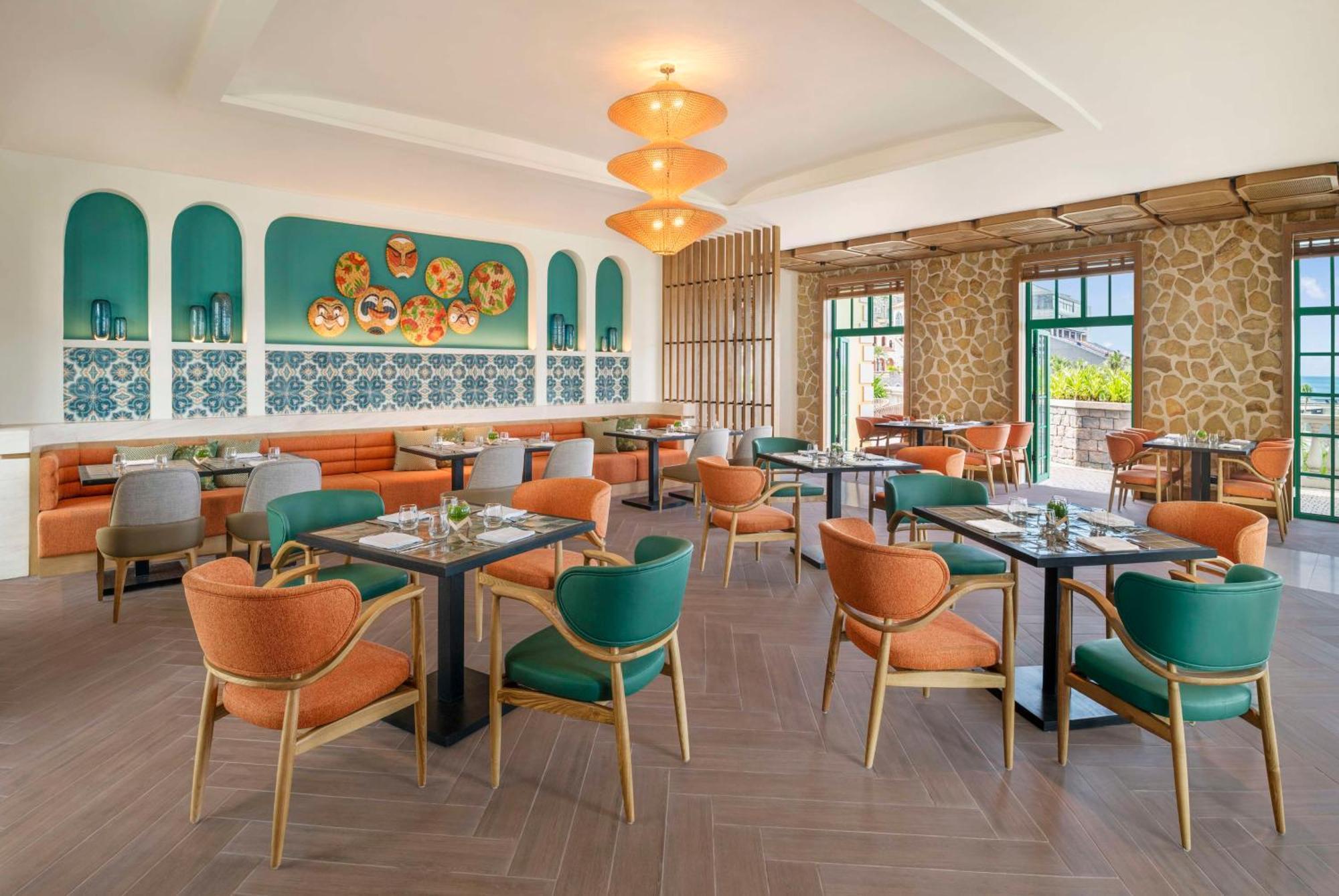 فندق La Festa Phu Quoc, Curio Collection By Hilton المظهر الخارجي الصورة